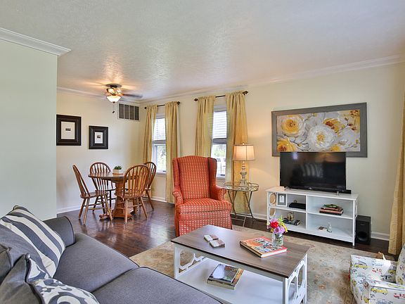 5th image of 3027 Betty Ln