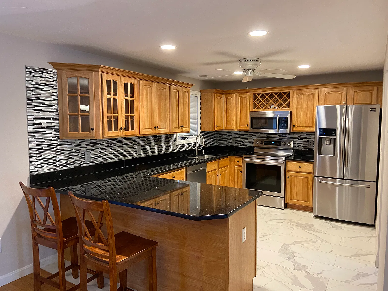3 bed, 2.5 bath, 2680 sqft, $2,600 — Photo 3