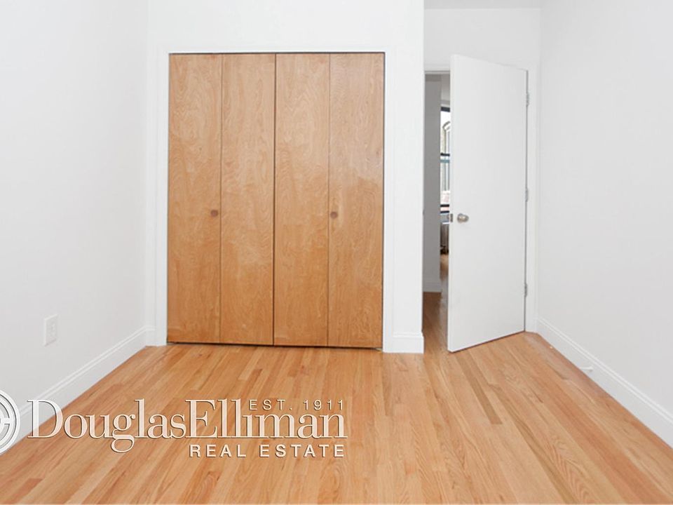 2nd image of 402 E 78th St APT 31