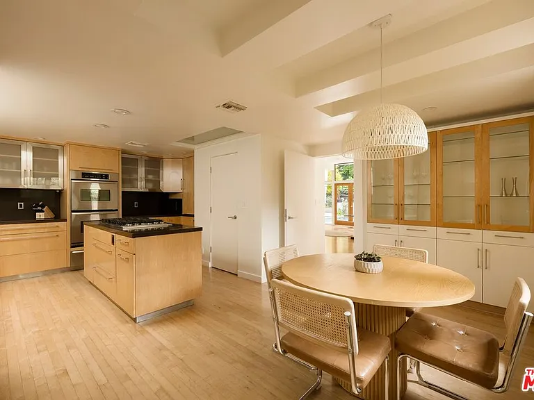 3600 Mandeville Canyon Rd — Photo 5