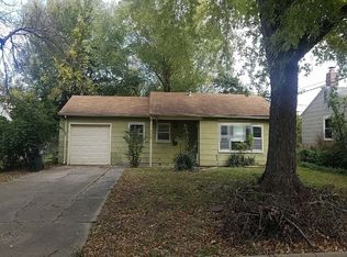 2608 Moundview Dr, Lawrence, KS 66049
