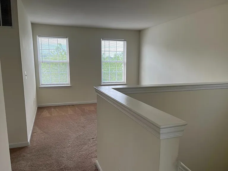 203 Byfield Rd — Photo 7