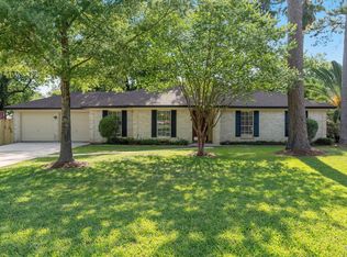 25814 Leafywood Dr, Spring, TX 77386
