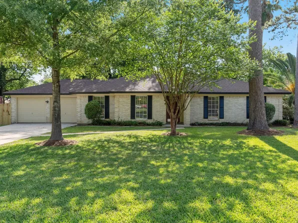 25814 Leafywood Dr, Spring, TX 77386