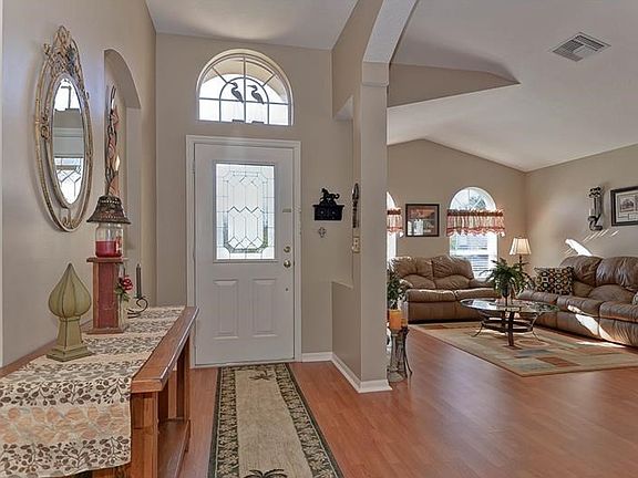 Light and bright living space