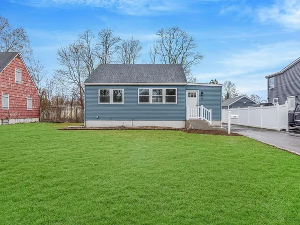 10 Mcgowan Lane, Central Islip, NY 11722