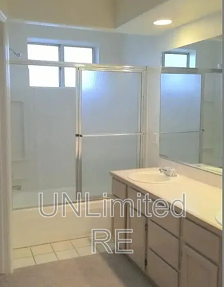 3285 N Hedgewood Dr #B — Photo 3