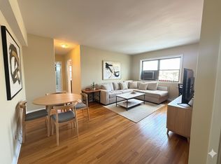 3091 Edwin Ave APT 4G, Fort Lee, NJ 07024