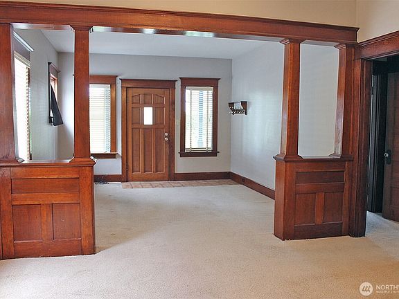 3rd image of 409 NE 95th  Street