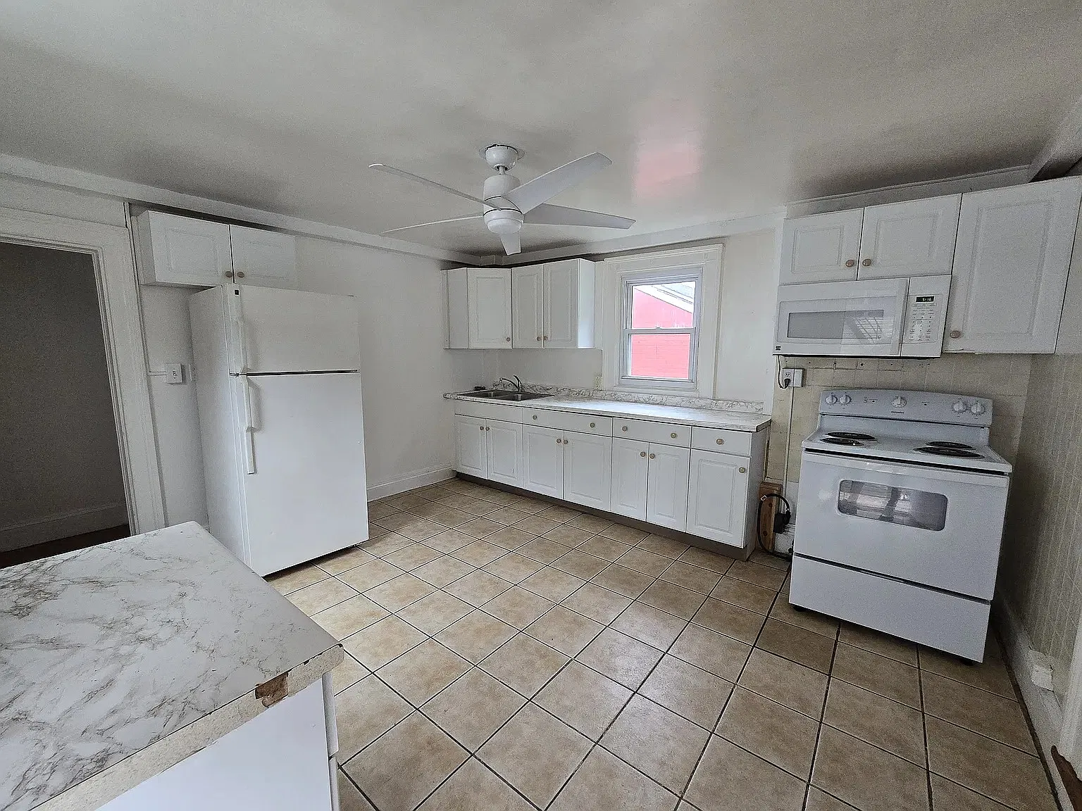 35 Conklin St — Photo 3