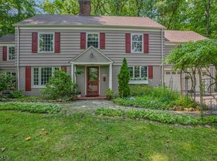 173 Hillcrest Rd, Watchung, NJ 07069