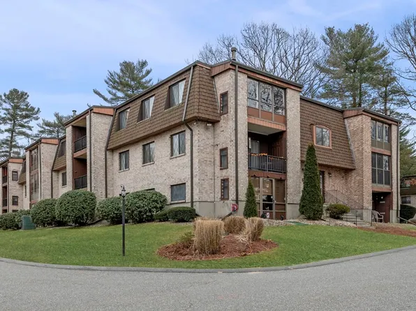 6 Greenbriar Dr APT 102, North Reading, MA 01864