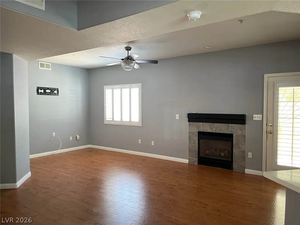 2 bed, 2.0 bath, 1197 sqft, $1,800 — Photo 4
