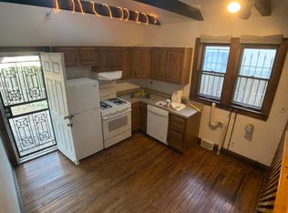 1881 W 33rd St, Cleveland, OH 44113