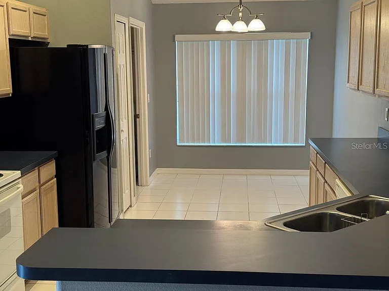836 Cassia Dr — Photo 6