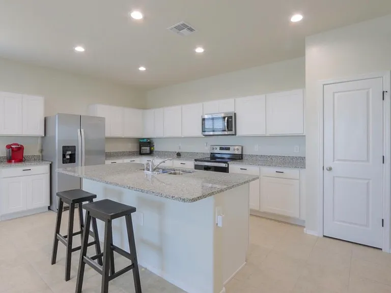 36085 W San Sisto Ave — Photo 14