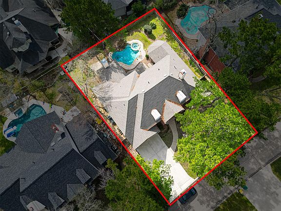 2nd image of 46 Pebble Cove Dr