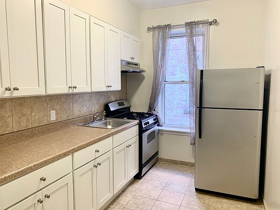 4th image of 6805 Owls Head Ct #Ii