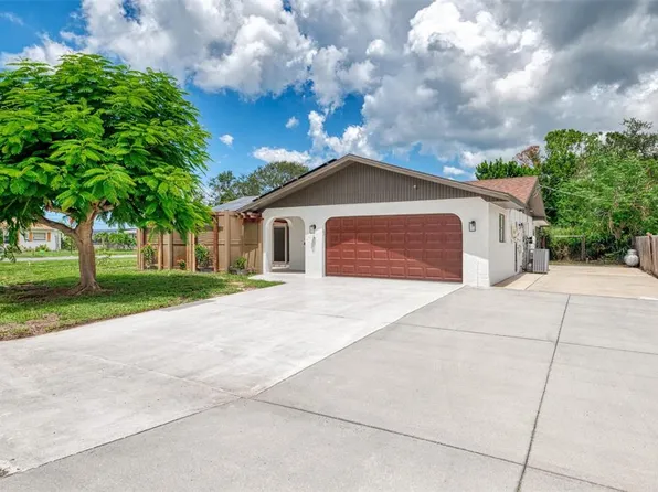 1630 Porpoise Rd, Venice, FL 34293
