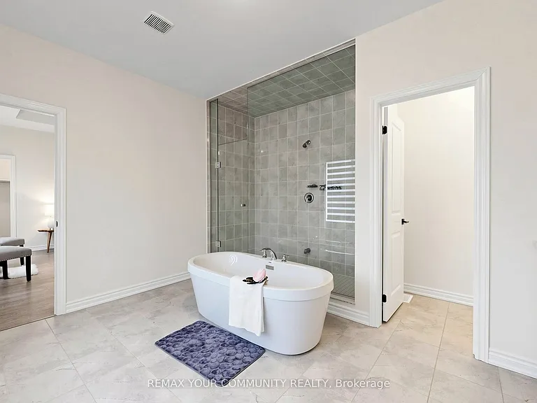 105 Halldorson Ave — Photo 24