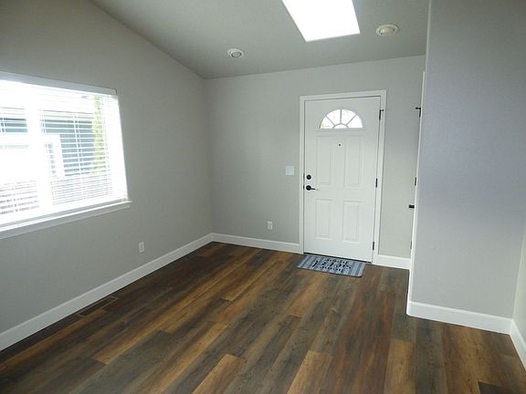5th image of 3710-3712 Osborn Ave NE #3710