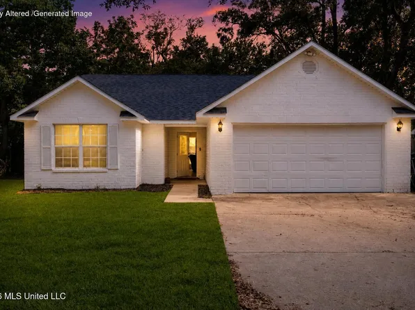 8820 Mermaid Ave, Ocean Springs, MS 39564