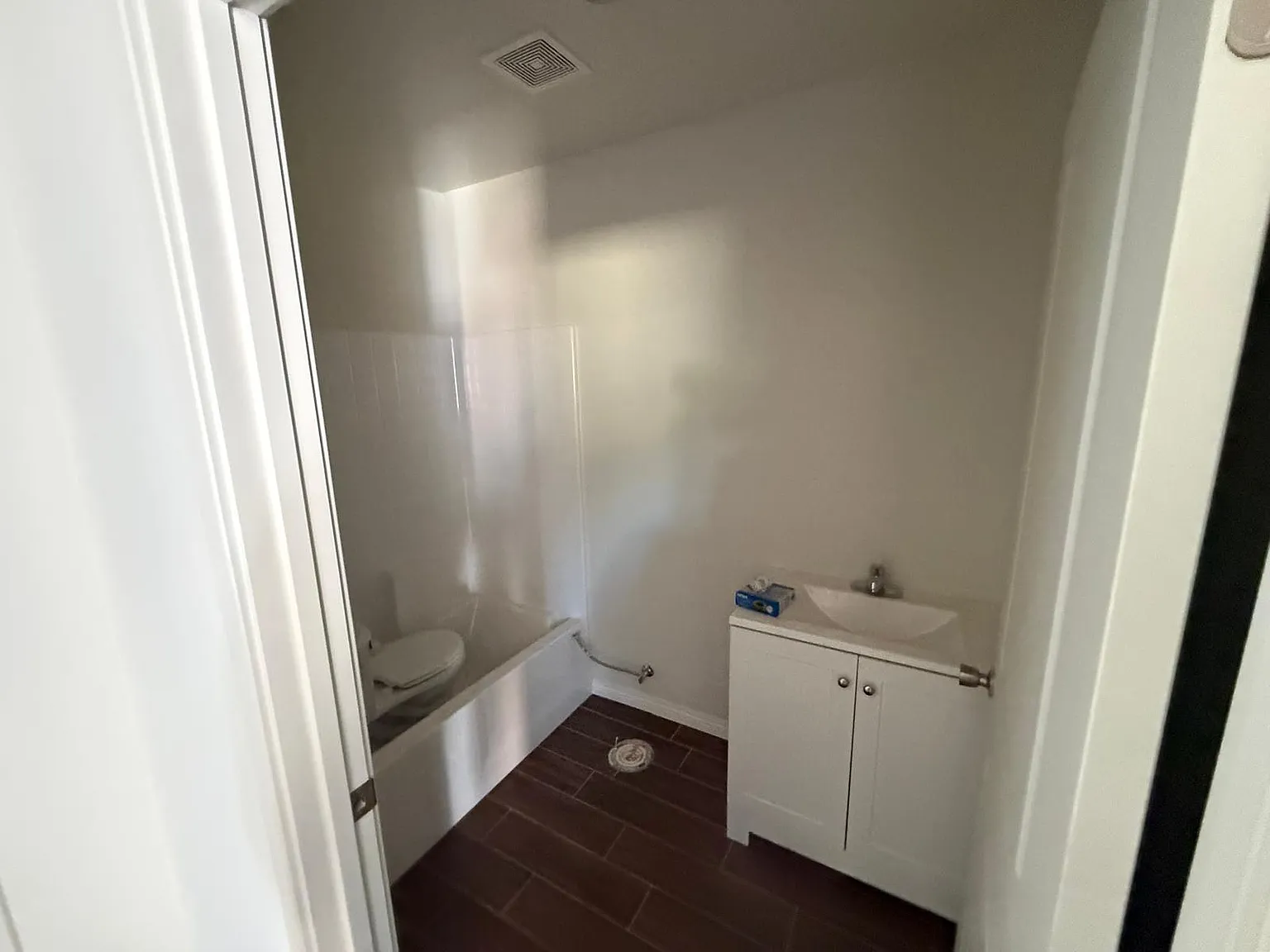 2 bed, 655 sqft, $1,299 — Photo 4