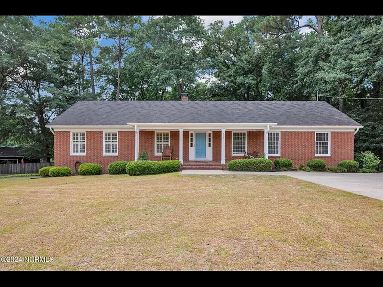 230 Summer Tree Ct #A — Photo 1