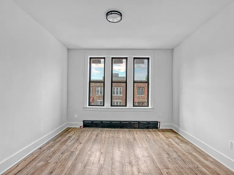 323 Midwood St #2 — Photo 4