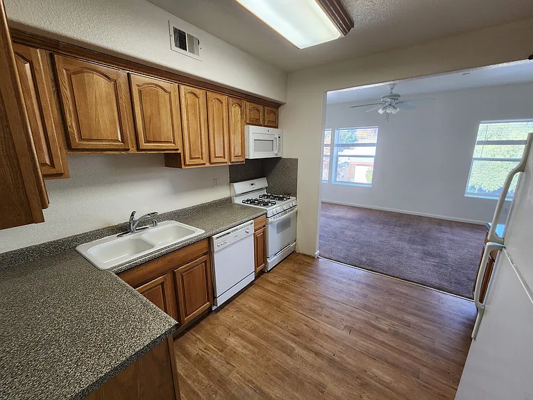 938 Cooper Ave #1 — Photo 5