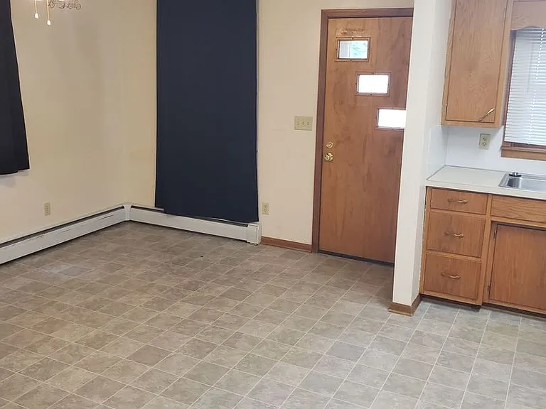 23 E Bloomer St #21 — Photo 4