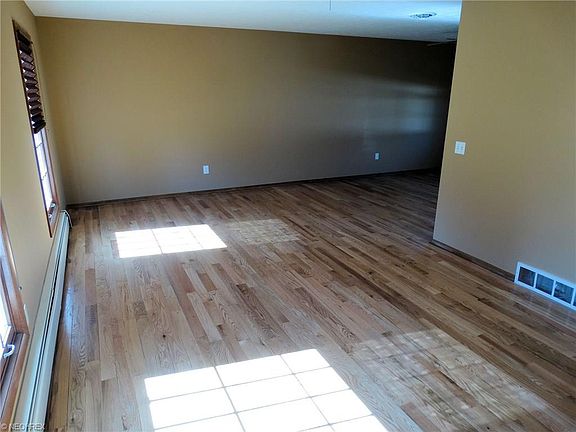 4th image of 357 Forest Meadows Dr
