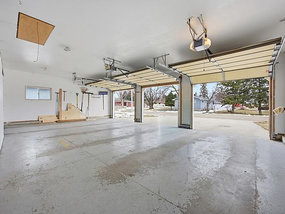 3rd image of 311 13th Ave N