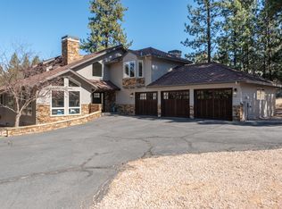 60012 Ridgeview Dr W, Bend, OR 97702