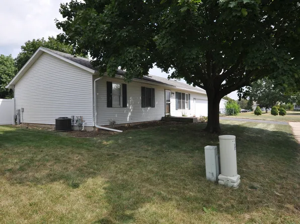 620 5th Ave, Marengo, IL 60152