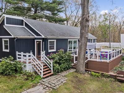 221 Shady Oak Dr, Michiana Shores, IN, 46360