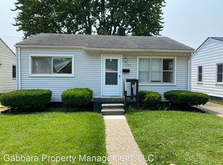 11092 Chalmers Ave, Warren, MI 48089