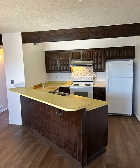 Huge Nob Hill 1 Bedroom w/ Garage, Storage, Ref. Air, & Updates — Photo 1