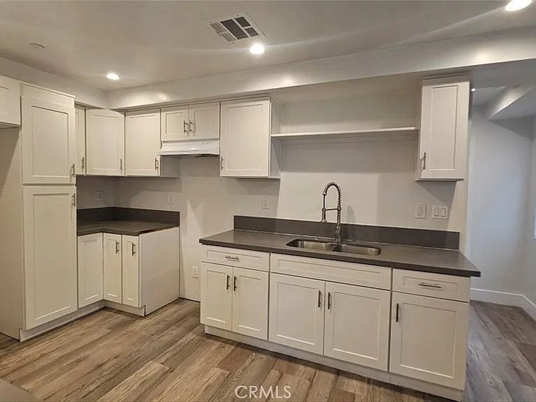 10962 1/2 Avalon Blvd — Photo 4