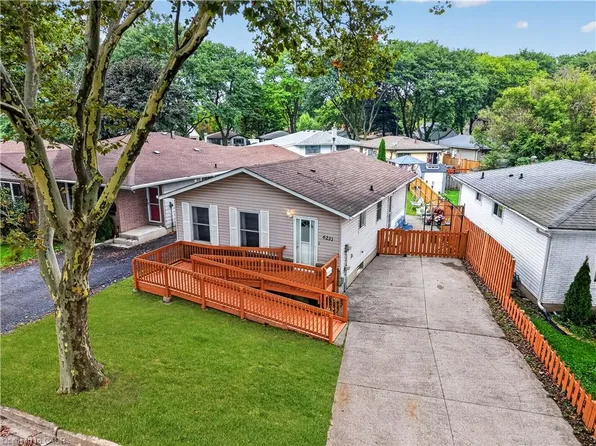 6231 Johnson Dr, Niagara Falls, ON L2J 3J6