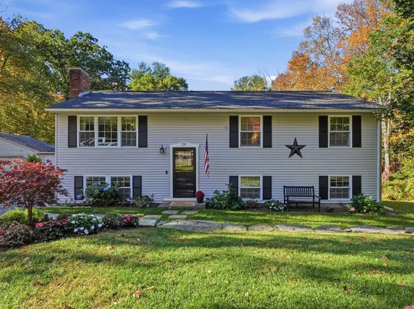 20 Pierce Rd, Sutton, MA 01590