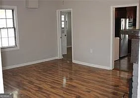 3 bed, 1.0 bath, 1196 sqft, $1,900 — Photo 3