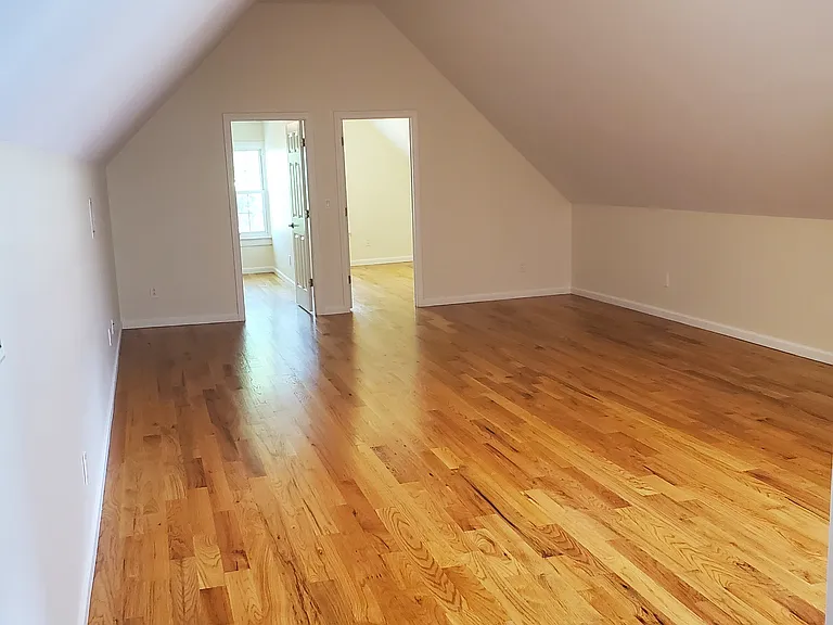 8 Edwards St — Photo 15