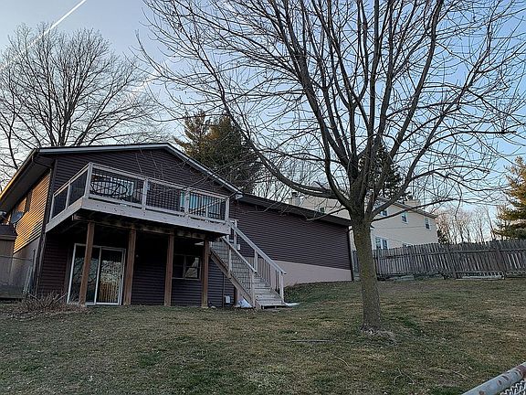 Back of house/yard
