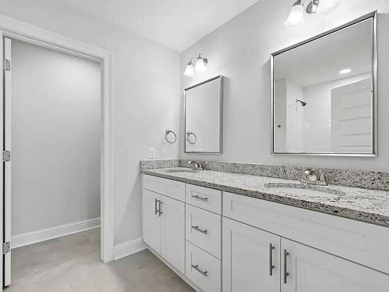 699 Woodlawn Ave NW — Photo 23