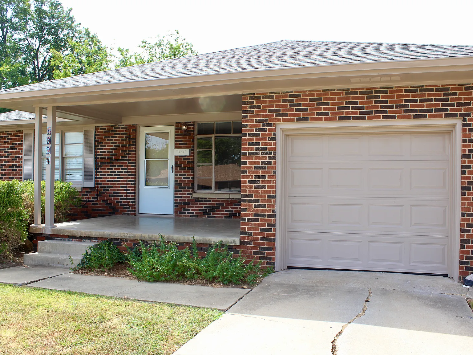 2 bed, 795 sqft, $1,200 — Photo 2