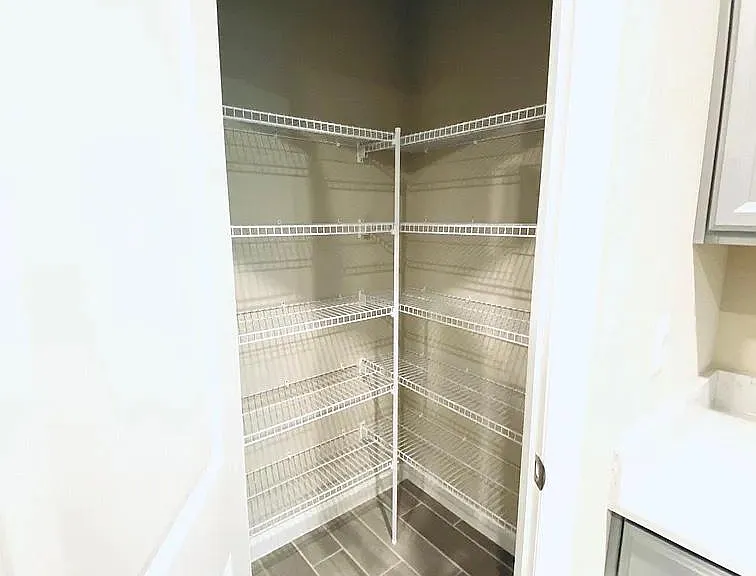 163 Appleton Ct — Photo 4