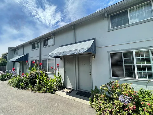 1020 Cacique St #2 Photo 1