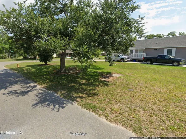 624 Fournier Ave, Gulfport, MS 39501