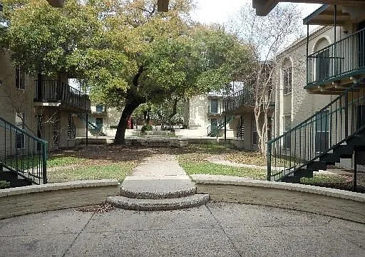 1403 Jackson Keller Rd — Photo 5